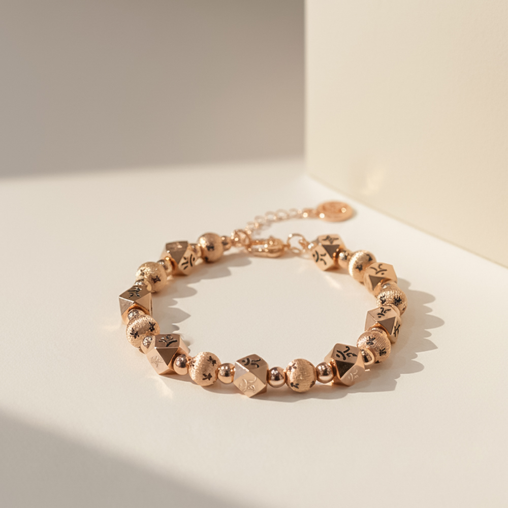 실버도금 위에 로즈골드 포인트가 돋보이는 데일리 브레이슬릿